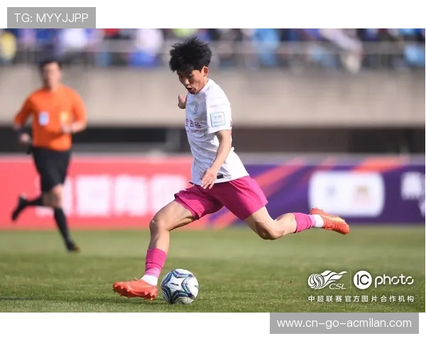 上海申花足球俱乐部走进校园举办青少年足球推广活动球员亲临课堂传授技艺 上海申花足球俱乐部走进校园举办青少年足球推广活动球员亲临课堂传授技艺