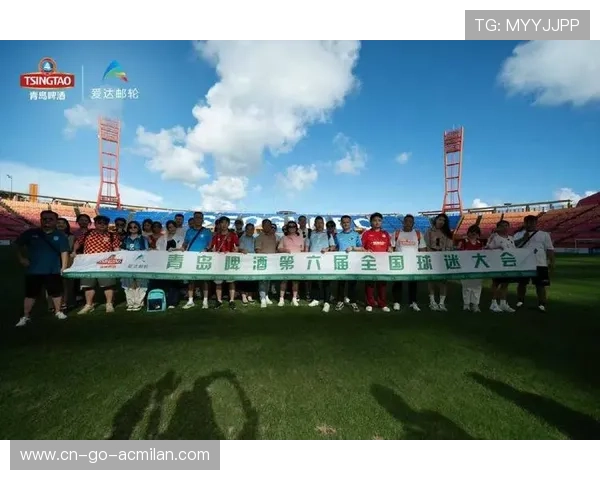 球迷疯狂支持,现场气氛点燃激情!,球迷欢呼视频 球迷疯狂支持,现场气氛点燃激情!,球迷欢呼视频