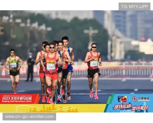 伦敦马拉松热潮不断，选手挑战个人极限，伦敦马拉松2021视频